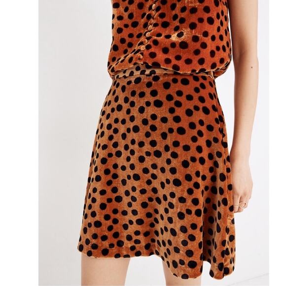 Madewell Dresses & Skirts - Madewell Velvet Circle Mini Skirt Size 4